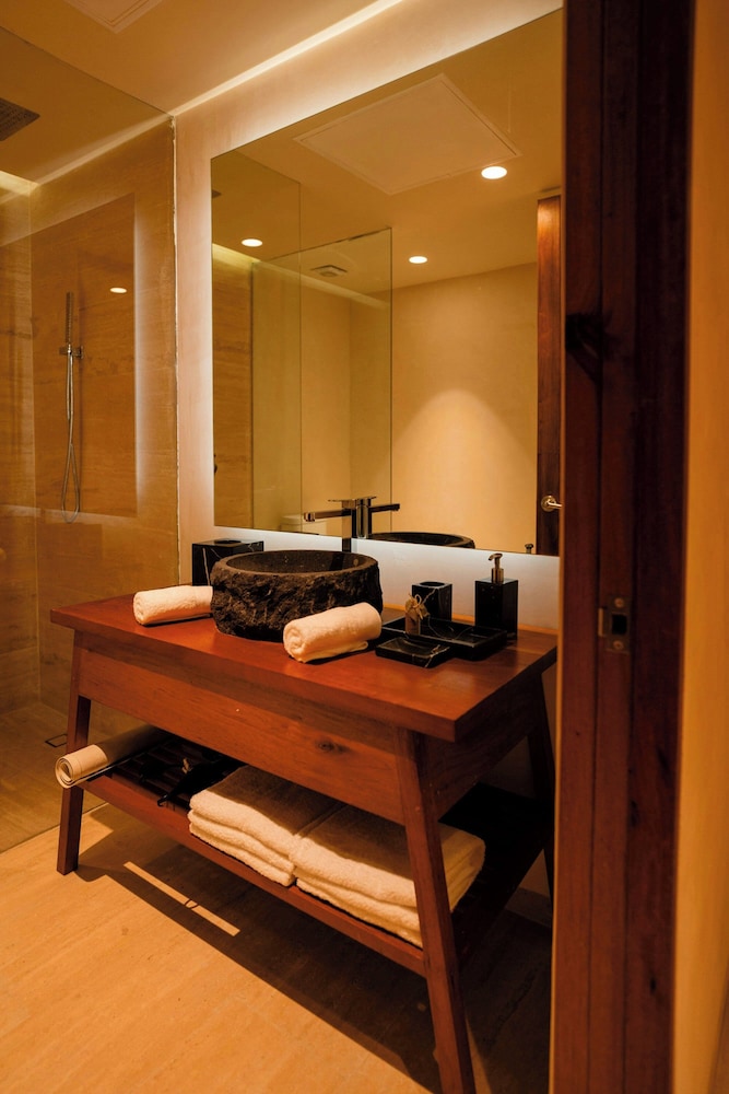 Bloom Tulum Apartments by Marriott 84/94