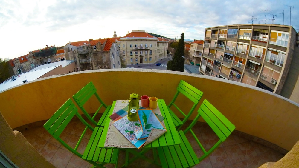 Croparadise Hostel 5/50