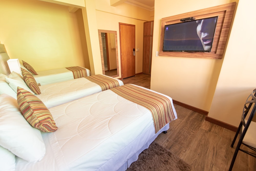 Hotel Alles Blau 3/24