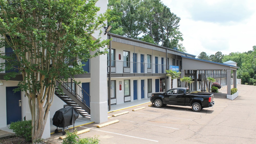 Motel6 Mccomb Ms 50/56