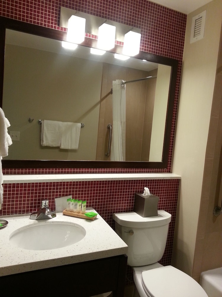 Best Western Plus Rancho Cordova Inn 27/63