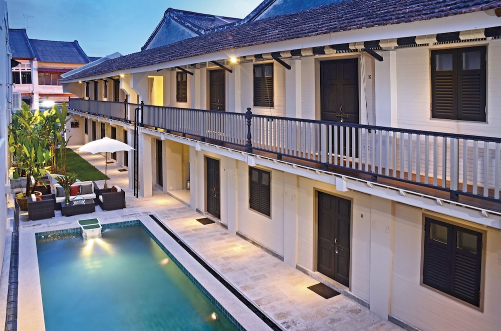 NOORDIN MEWS 6/69