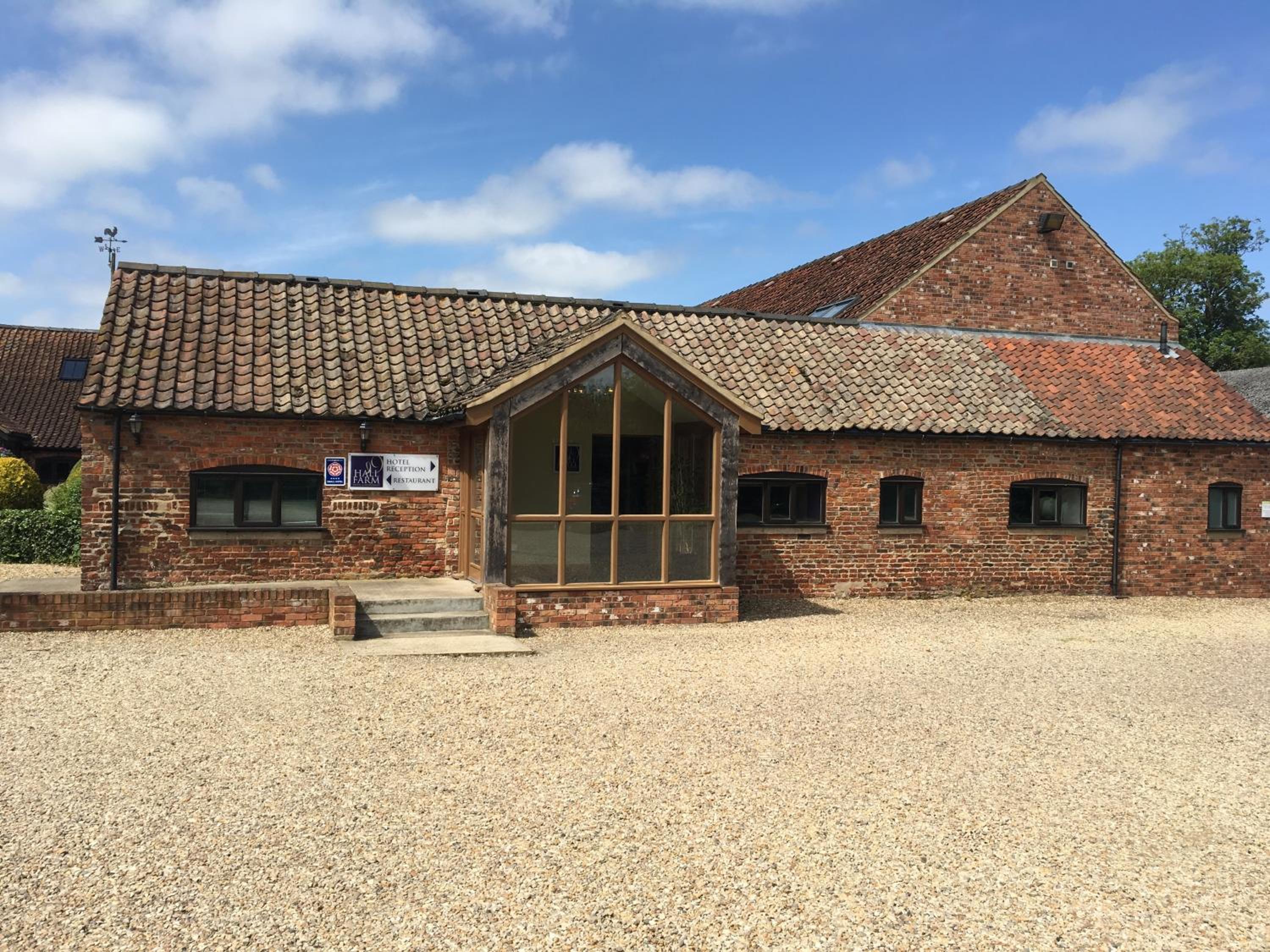 Hall Farm Hotel And Restaurant 3/58