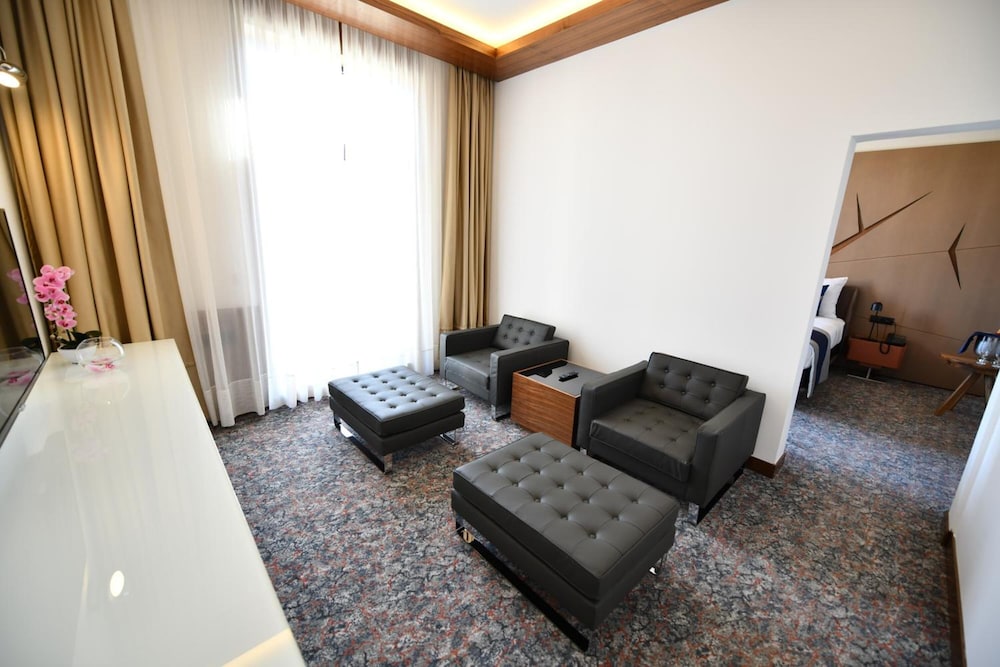 Hotel Austria & Bosna 45/64