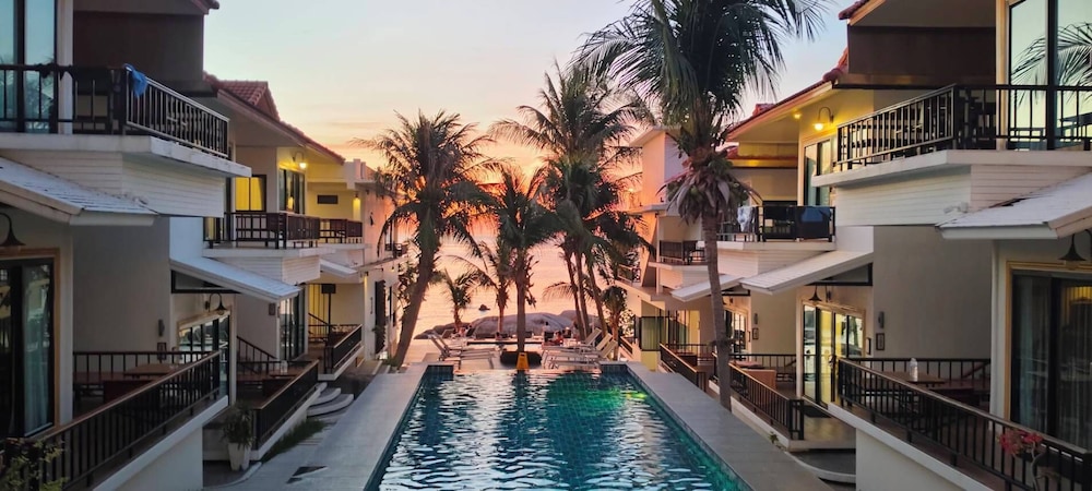 Simple Life Cliff View Resort 74/78