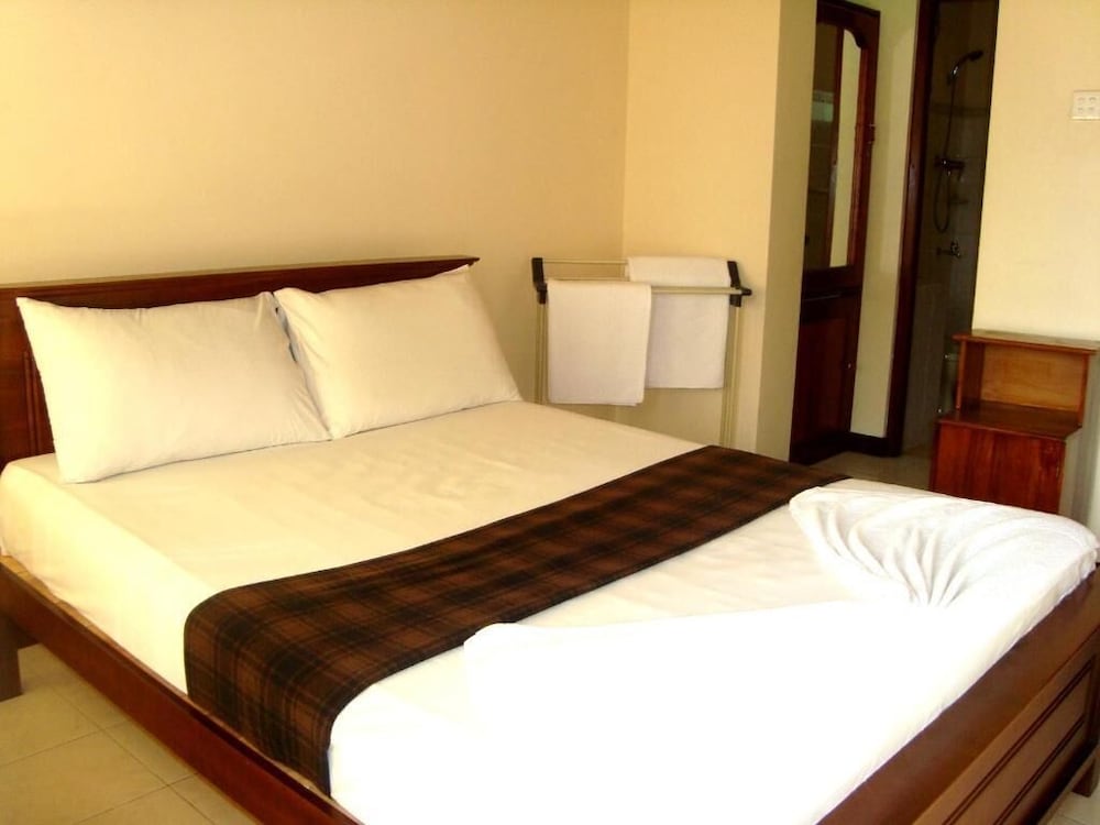 Layathraa Hotel And Restaurant 9/62