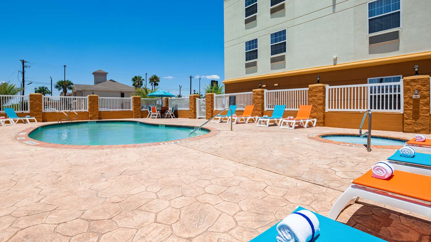 Best Western Ingleside Inn & Suites 37/37