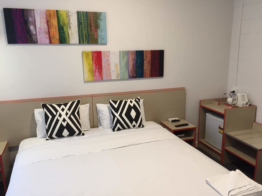 REX HOTEL 26/67