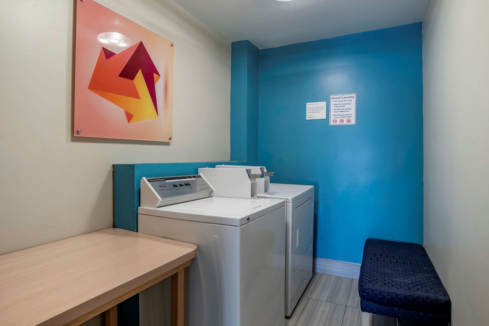 Best Western Carlton Suites 9/42