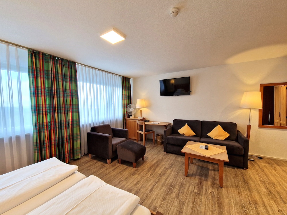Badhotel Restaurant Stauferland 33/75