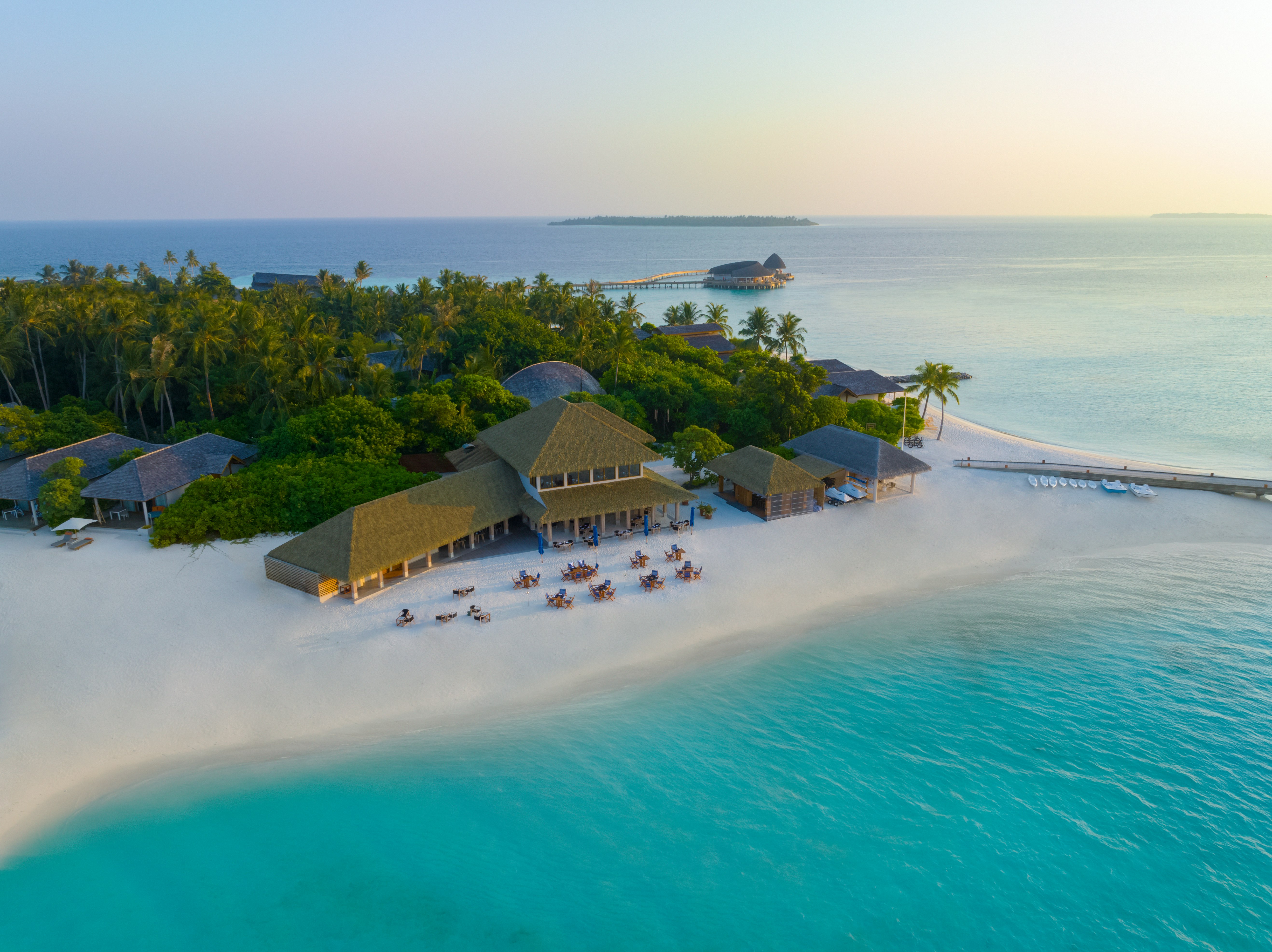 Emerald Faarufushi Resort and Spa 72/94