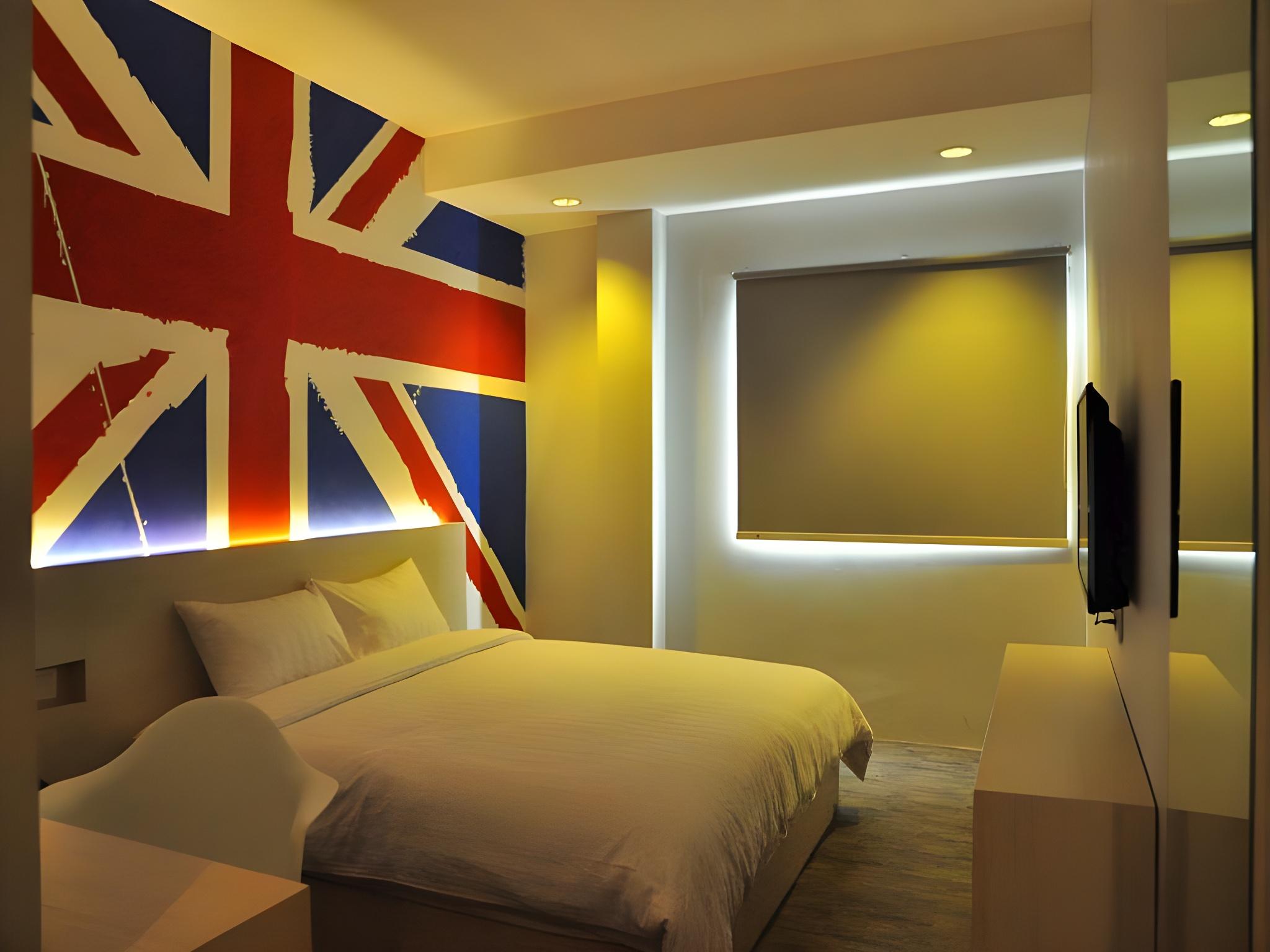 Summer Bed and Breakfast Hotel 11/26