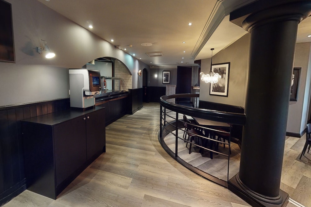 Village Hotel Swindon 44/73