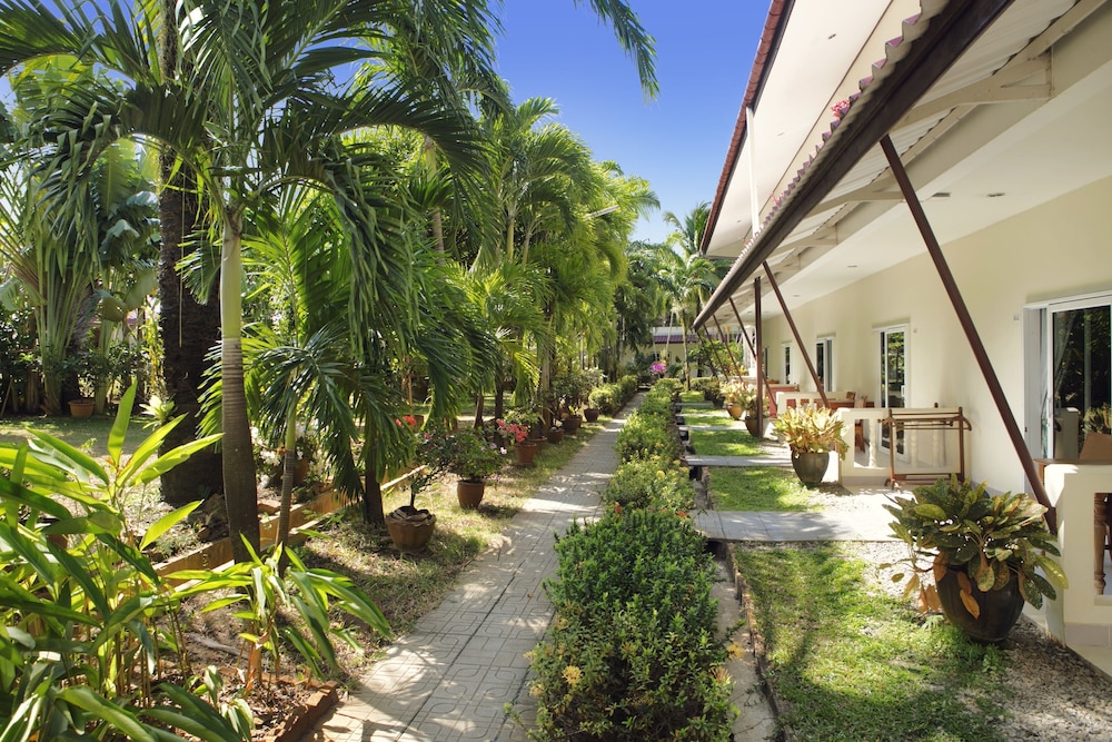 Patong Palace Hotel 40/50
