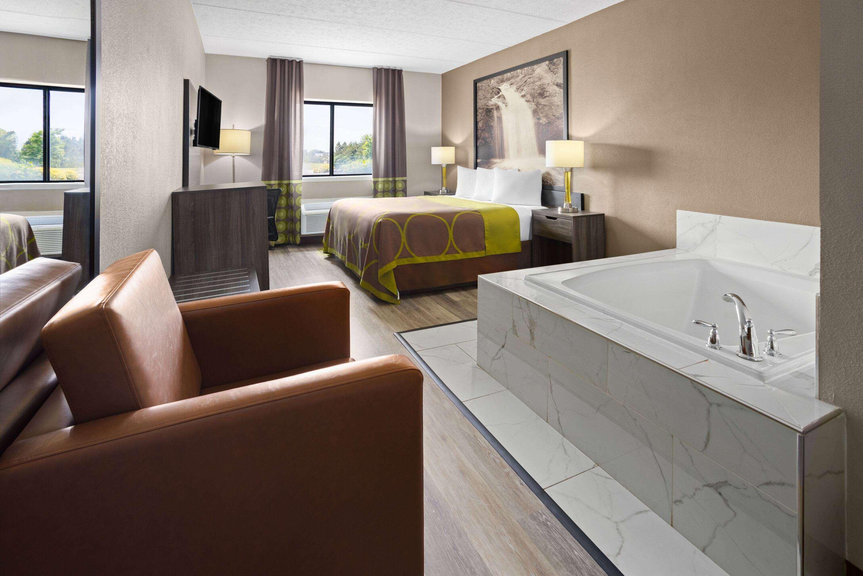 Deluxe, Studio, King Bed