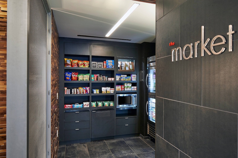 Courtyard by Marriott Baltimore Downtown/McHenry Row 29/55