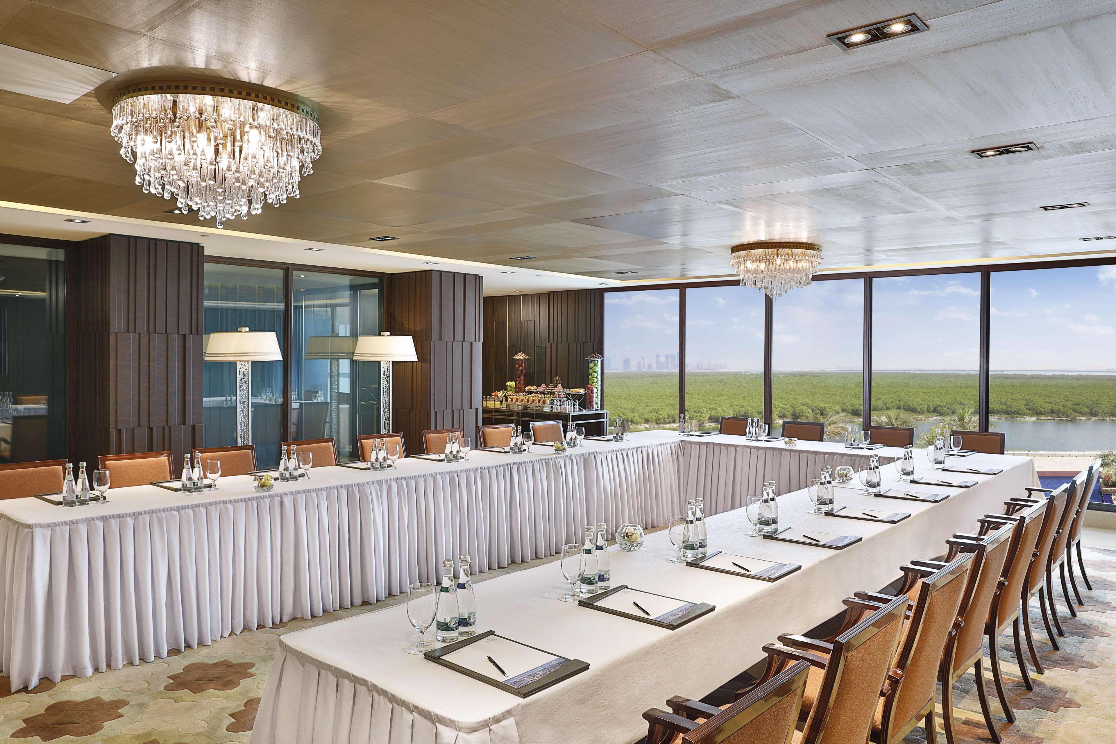 The Mangroves Abu Dhabi, LXR Hotels & Resorts 60/82