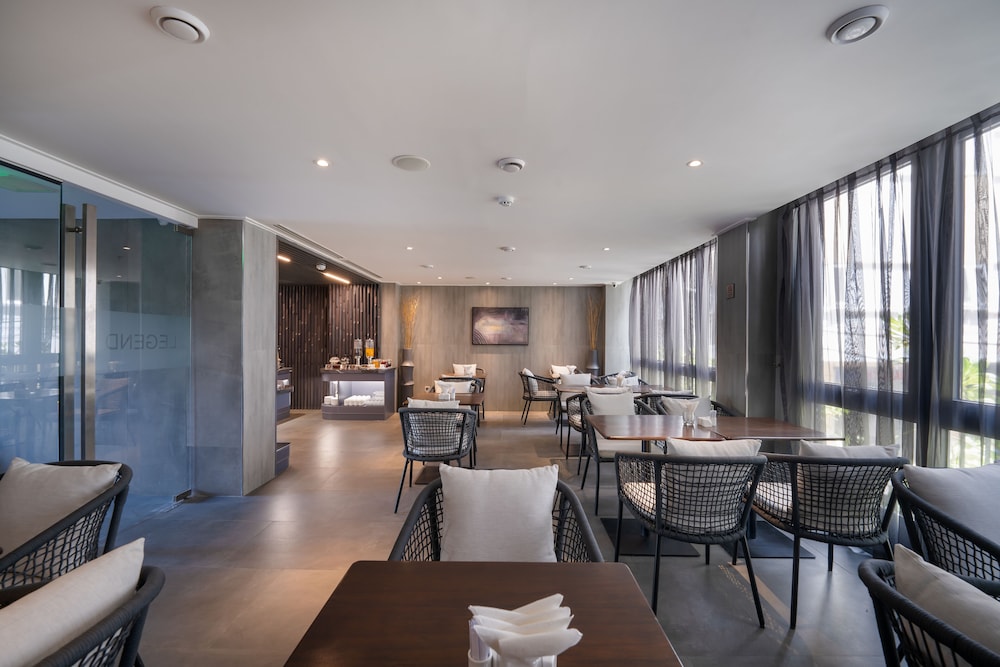 Legend Boutique Hotel 57/69