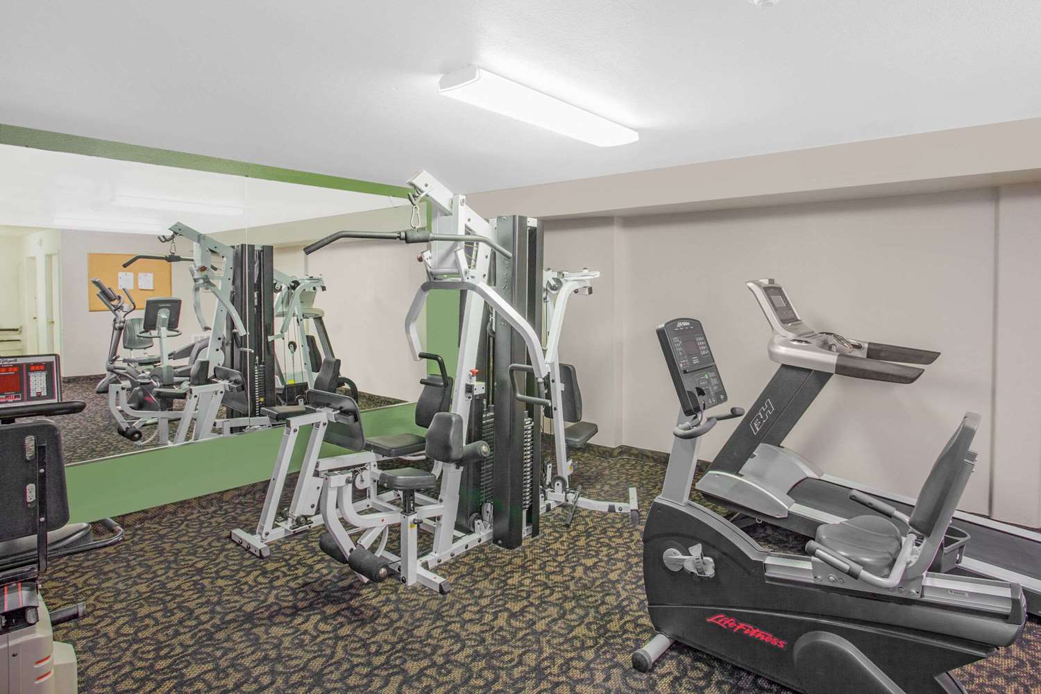 Super 8 By Wyndham Barstow 5/11