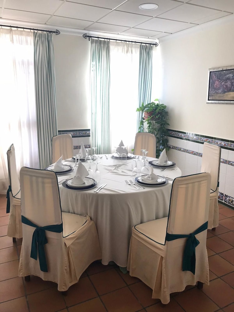 Hotel Meson del moro 23/27
