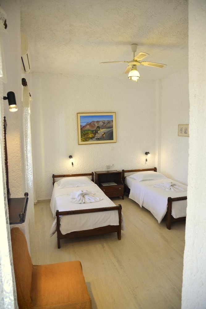 Filoxenia Villa 8/50