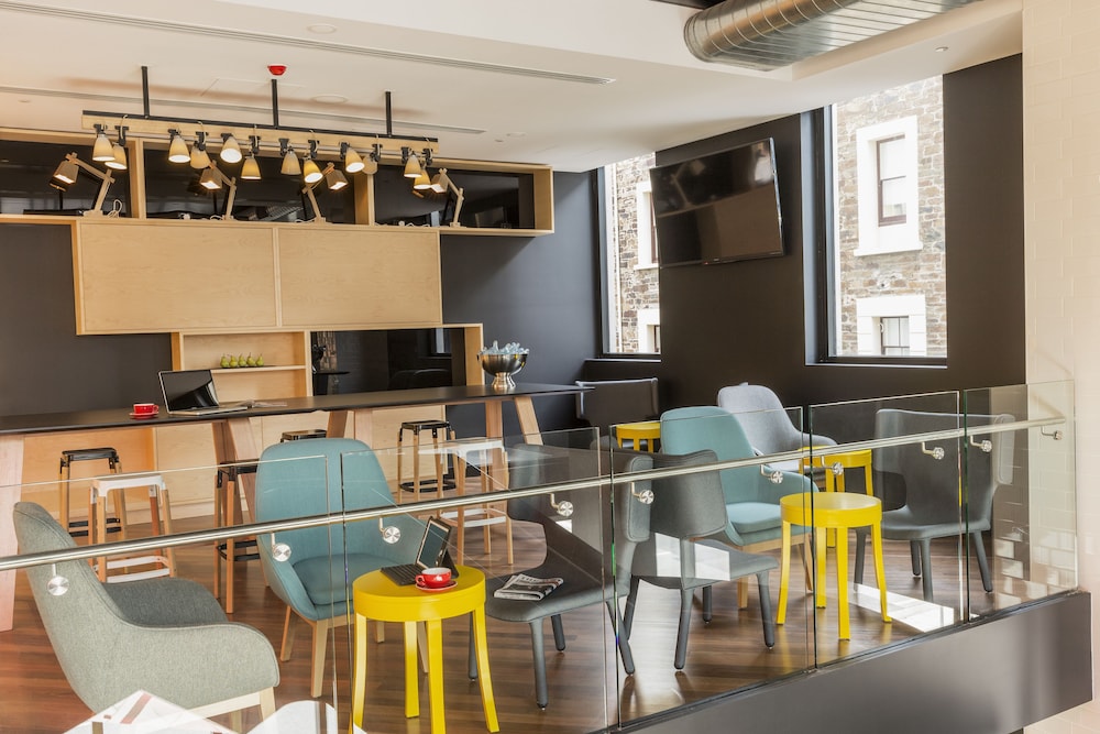 IBIS ADELAIDE 47/71