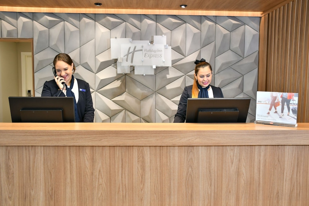 Holiday Inn Express Asuncion Aviadores 15/79