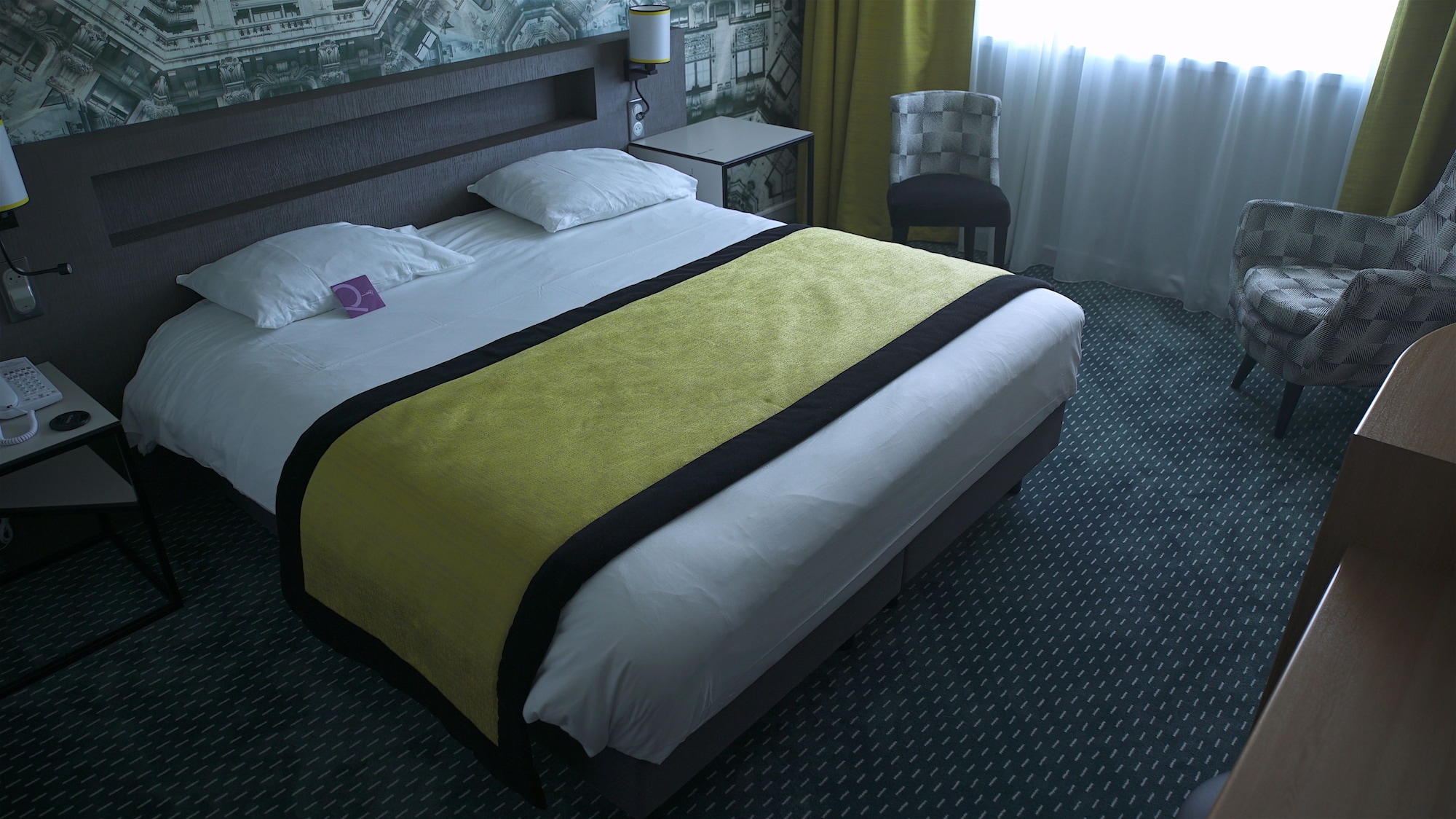 Privilege, King Bed