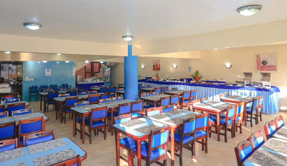 restaurant cafeteria