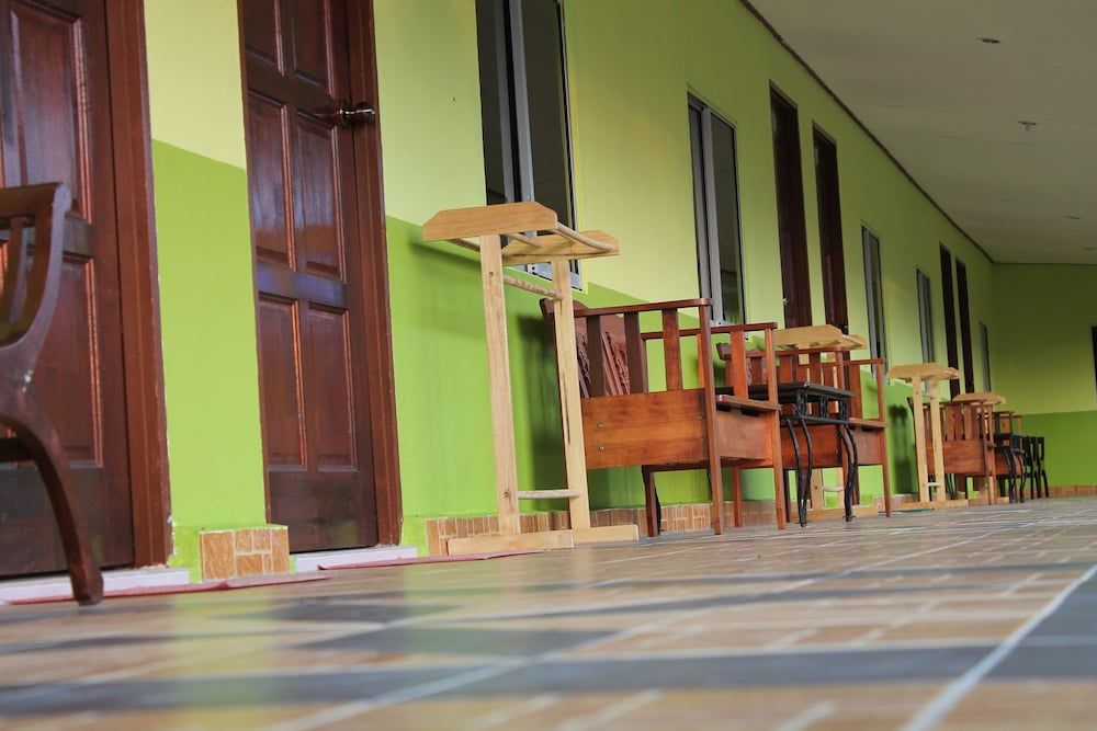 Tanjung Puteri Motel 7/41
