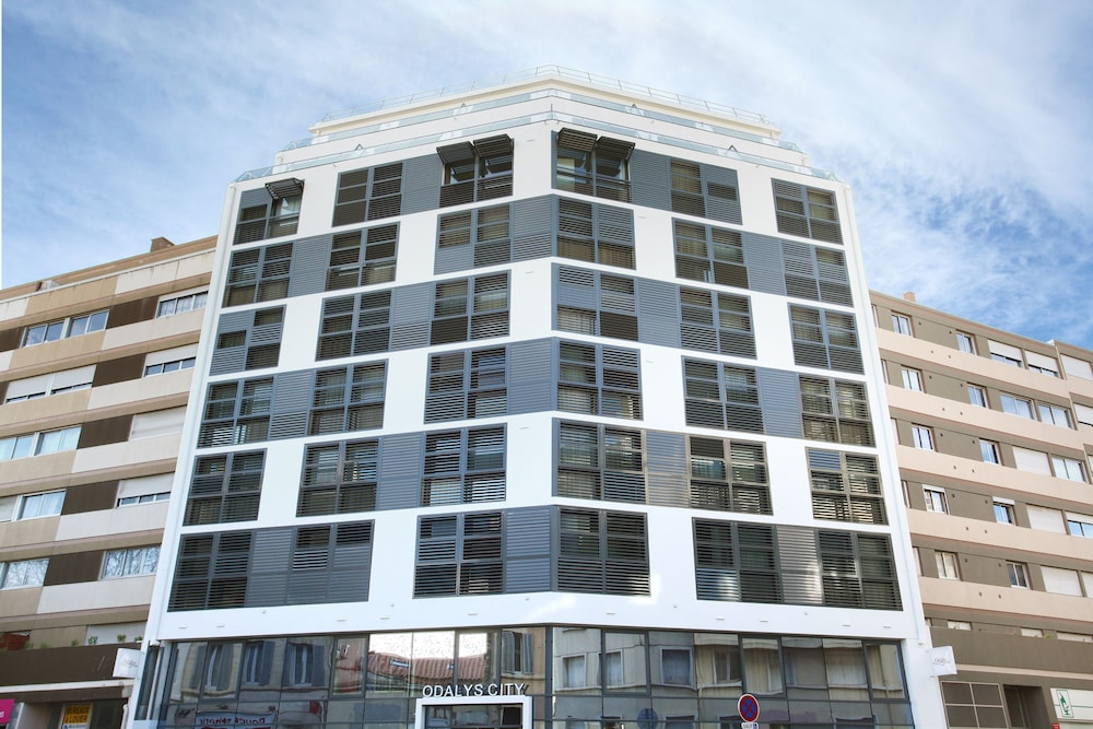 Appart hotel Odalys City Marseille Centre Parc Chanot Velodrome in MARSEILLE