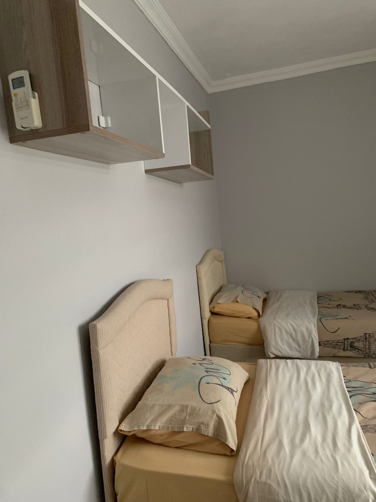 2 BEDROOMS, CLASSIC, APARTMENT, SEA VIEW, KITCHENETTE