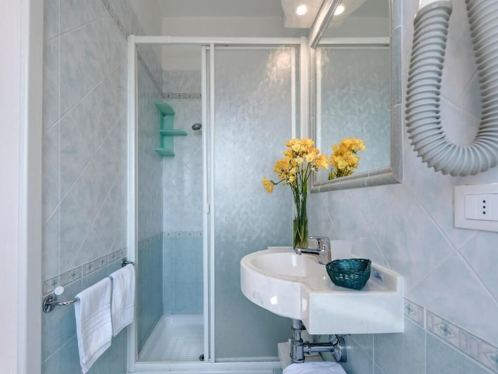 Hotel Azzurra 50/50