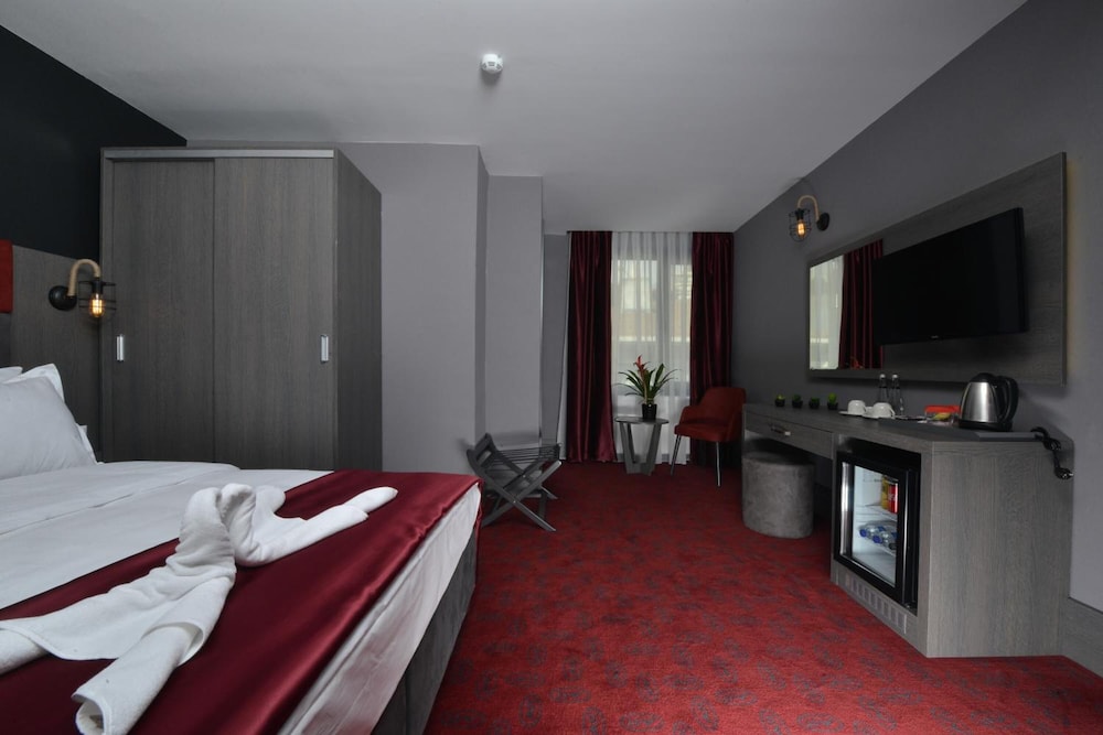 A11 Hotel 22/48