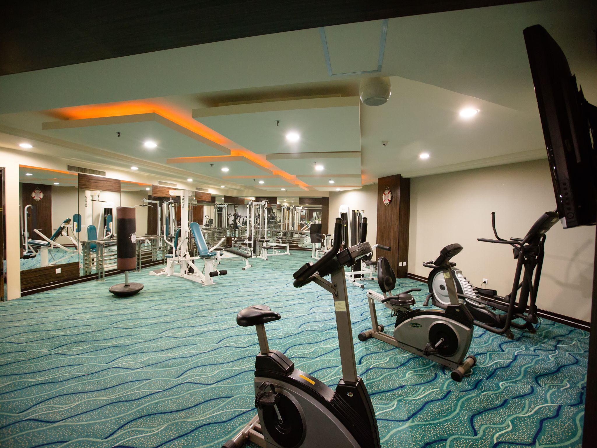 Yantai Golden Gulf Hotel 71/98
