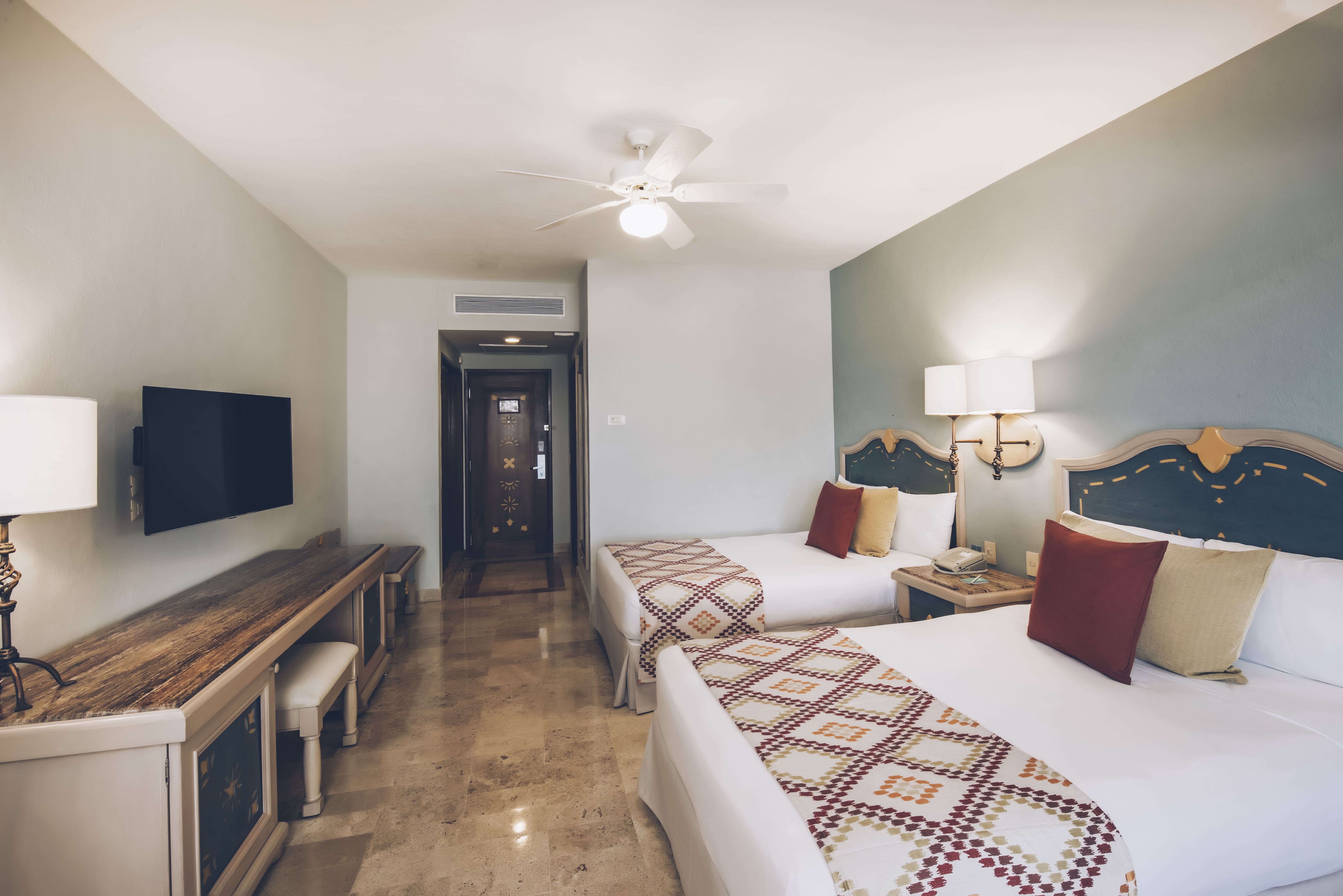 Premium, Near the Pool