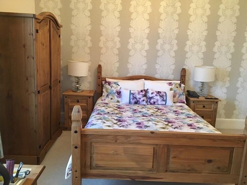 Chaston Manor Hotel 5/50