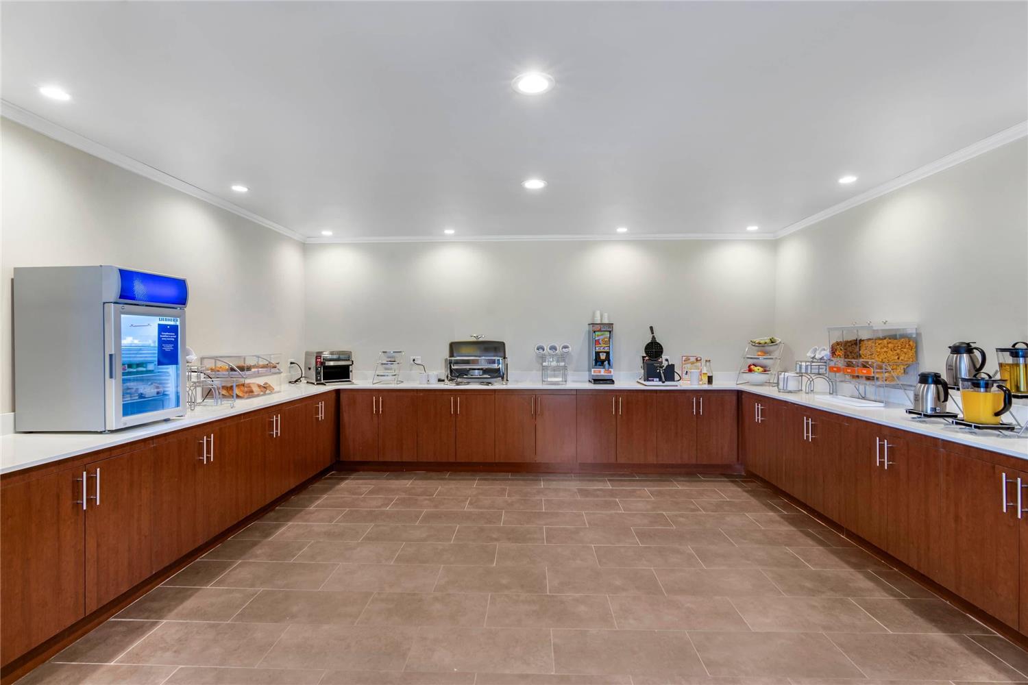 Comfort Inn & Suites Valemount - Highway 5 11/21