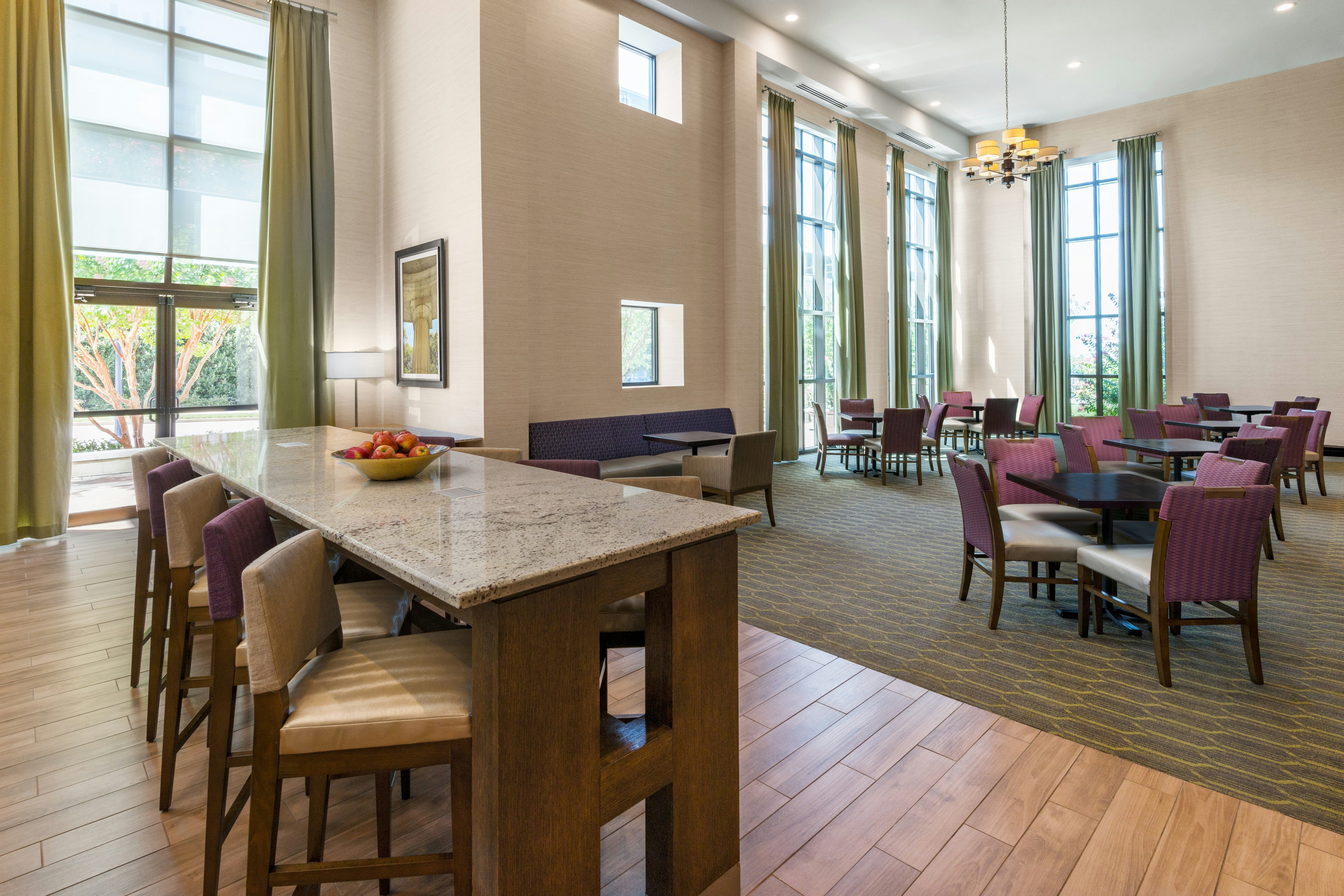 Hampton Inn & Suites National Harbor/Alexandria Area 35/43