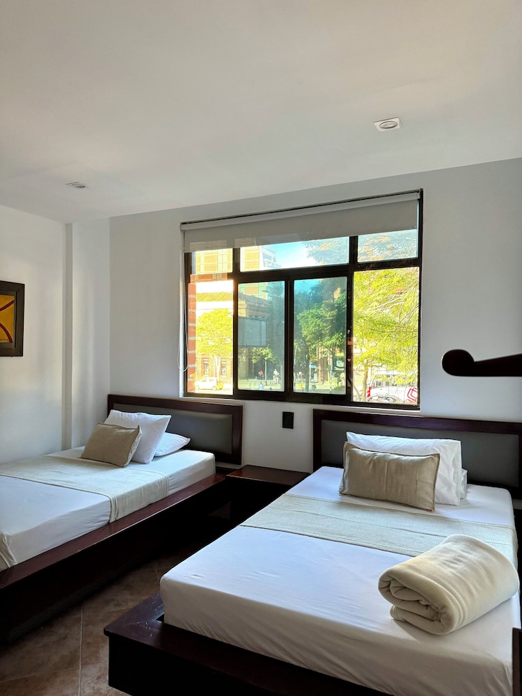 Hotel Plaza Mayor 12/64