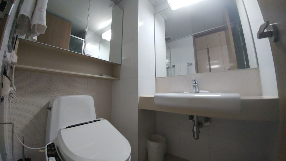 Cplus Residence Hotel 14/18