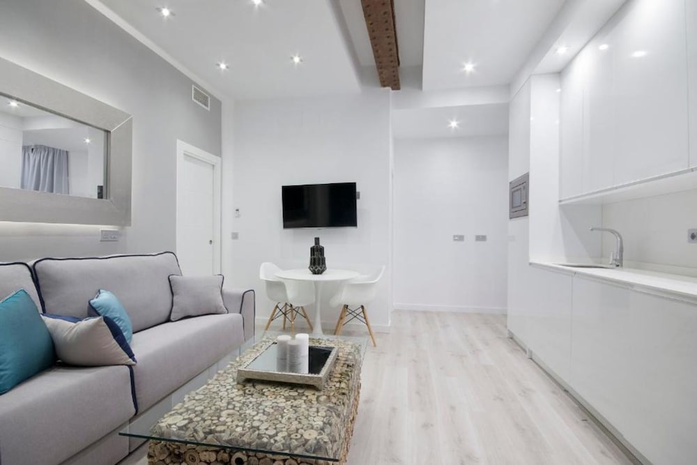 Habitat Suites Gran Via 17 47/65