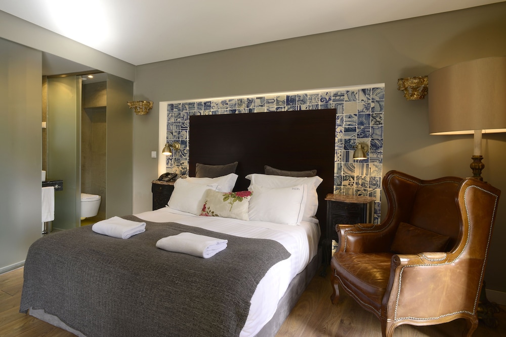 Dalma Old Town Suites 28/72