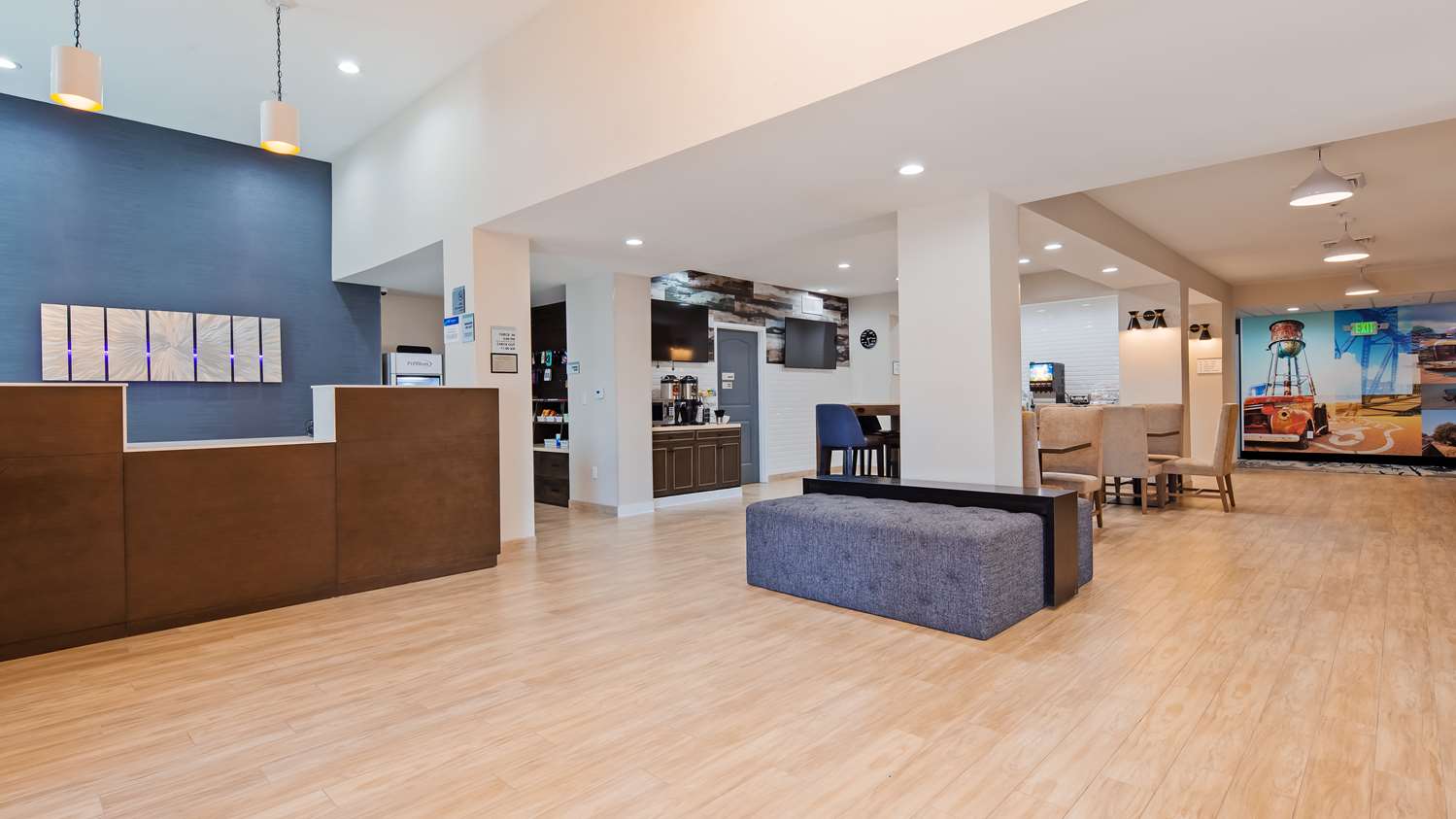Best Western Plus New Barstow Inn & Suites 7/34