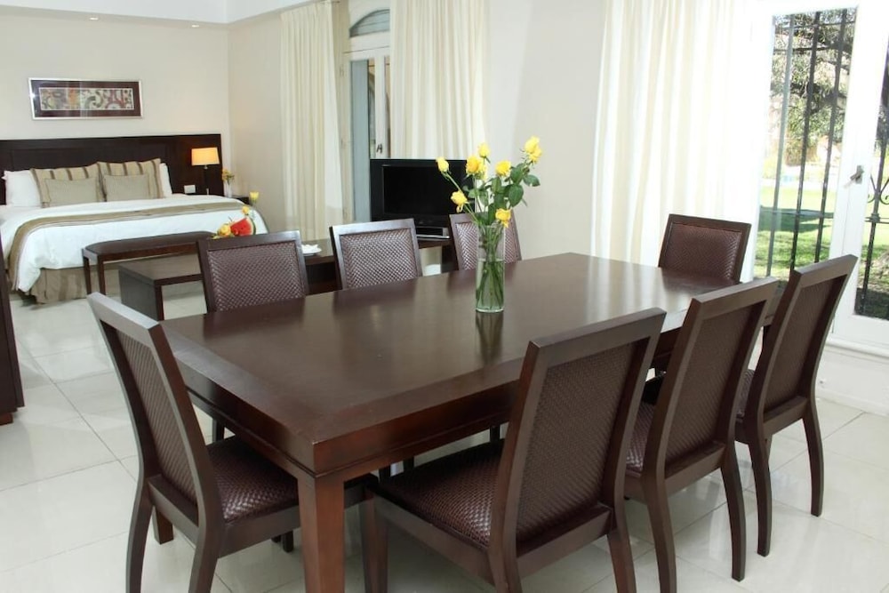 Hotel Colonial San Nicolas 33/48