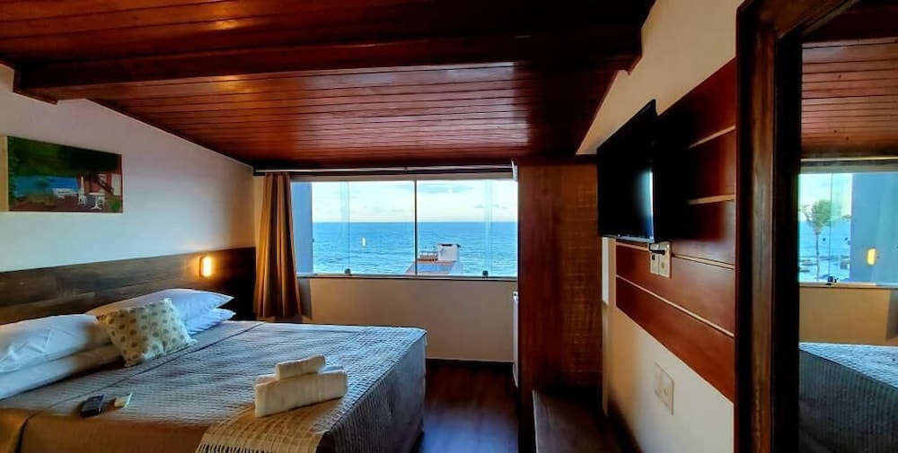 Room, Sea View