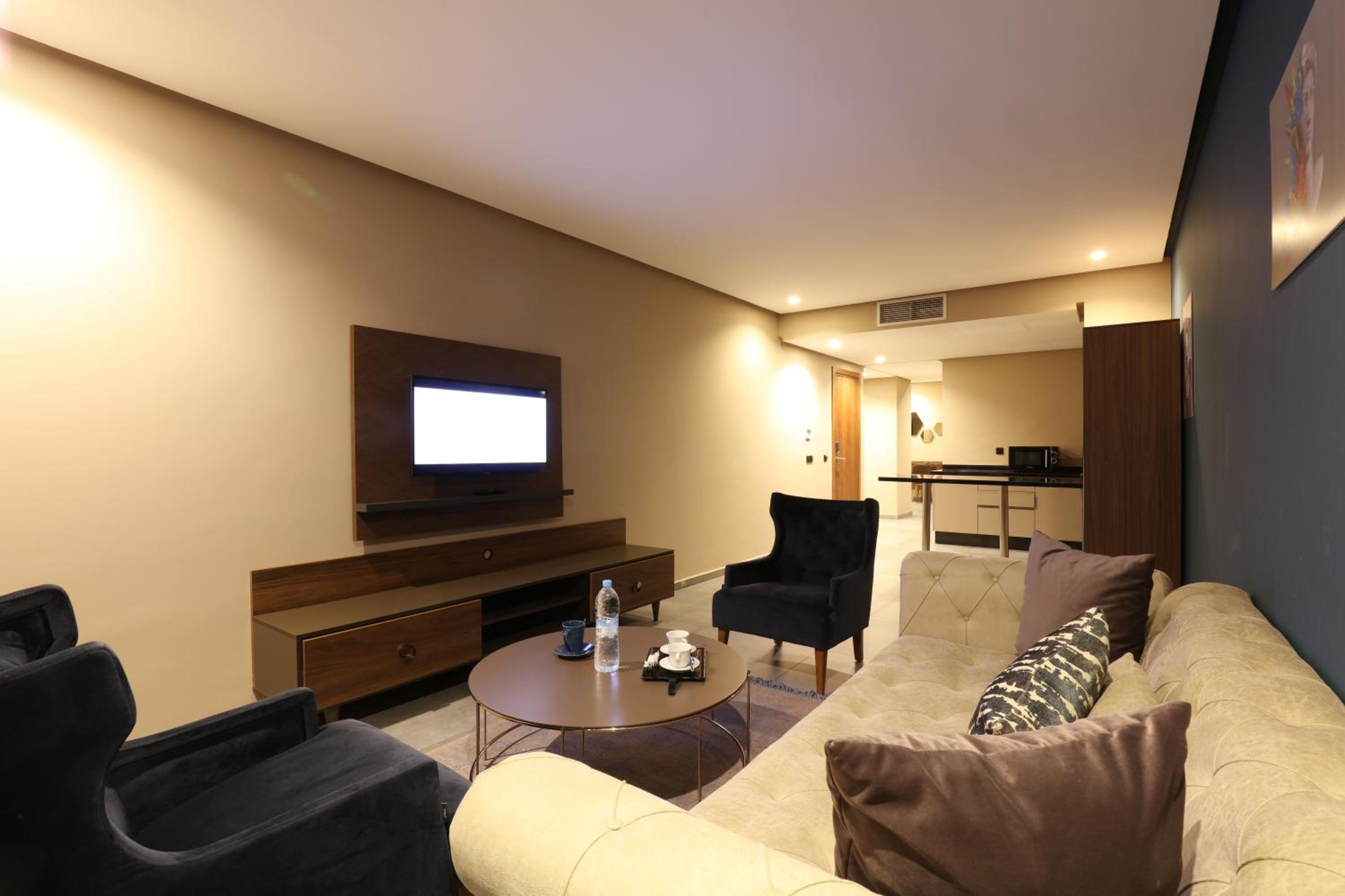 Address Hotel 37/50