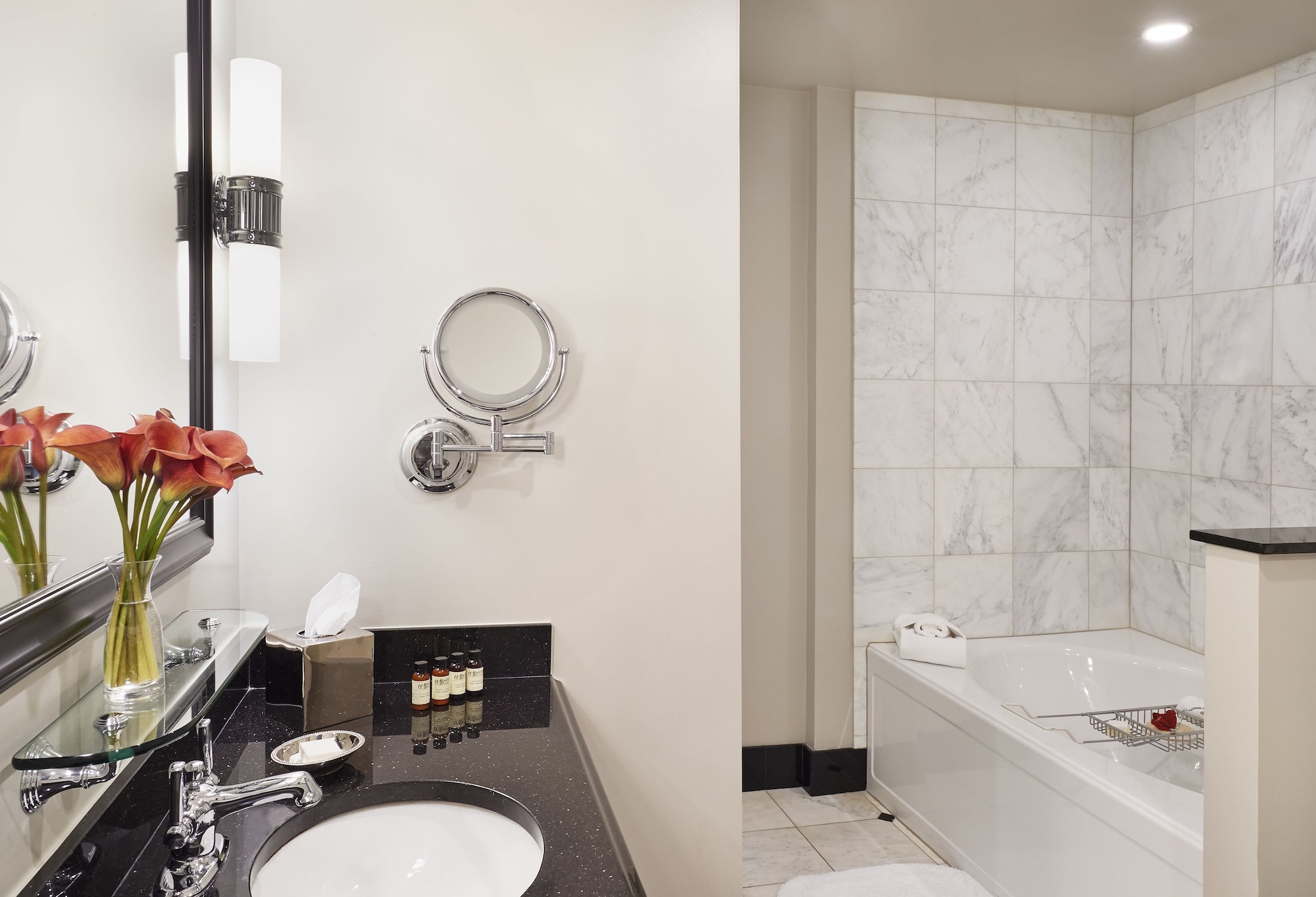 Deluxe, Suite, 2 Queen Beds, Old View, Terrace، French Quarter Inn 5/6