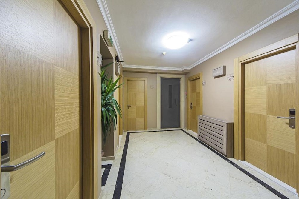 Pera Arya Hotel 10/71