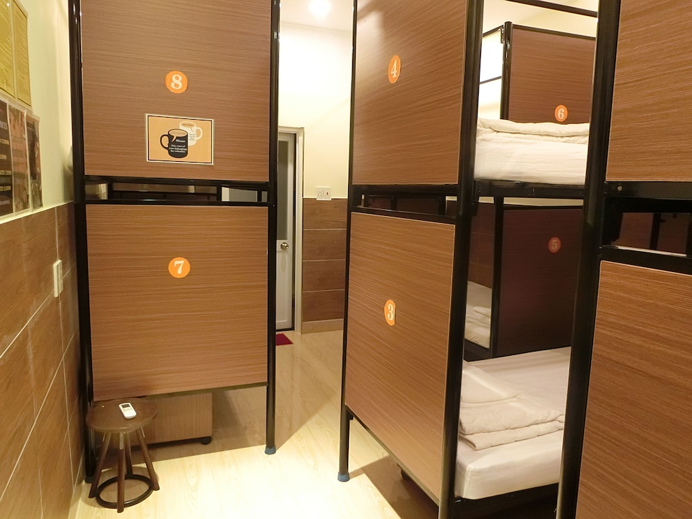 Language Exchange Hostel 1 14/23